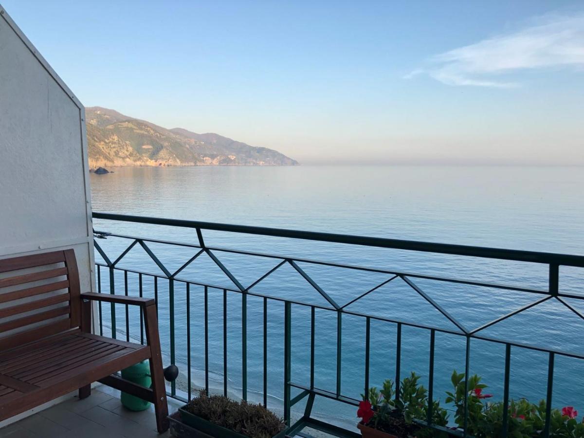 Bea'S Apartment - The Window To The Sea - Seafront Monterosso al Mare Luaran gambar